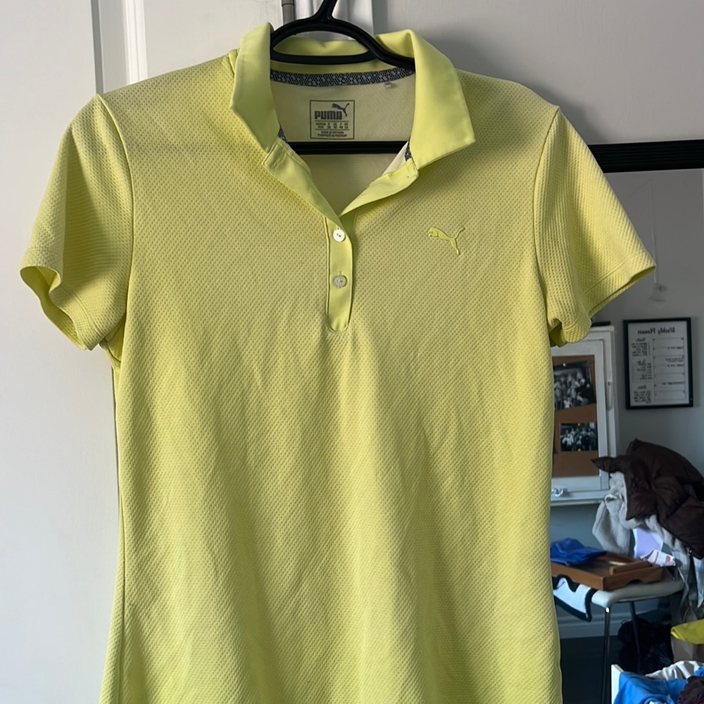 perfect condition puma womens lime green golf/collared shirt!